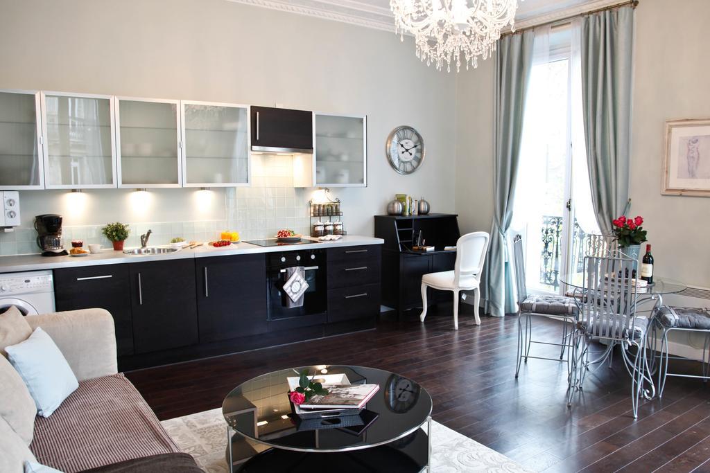La Charme Du Marais Appartamento Parigi