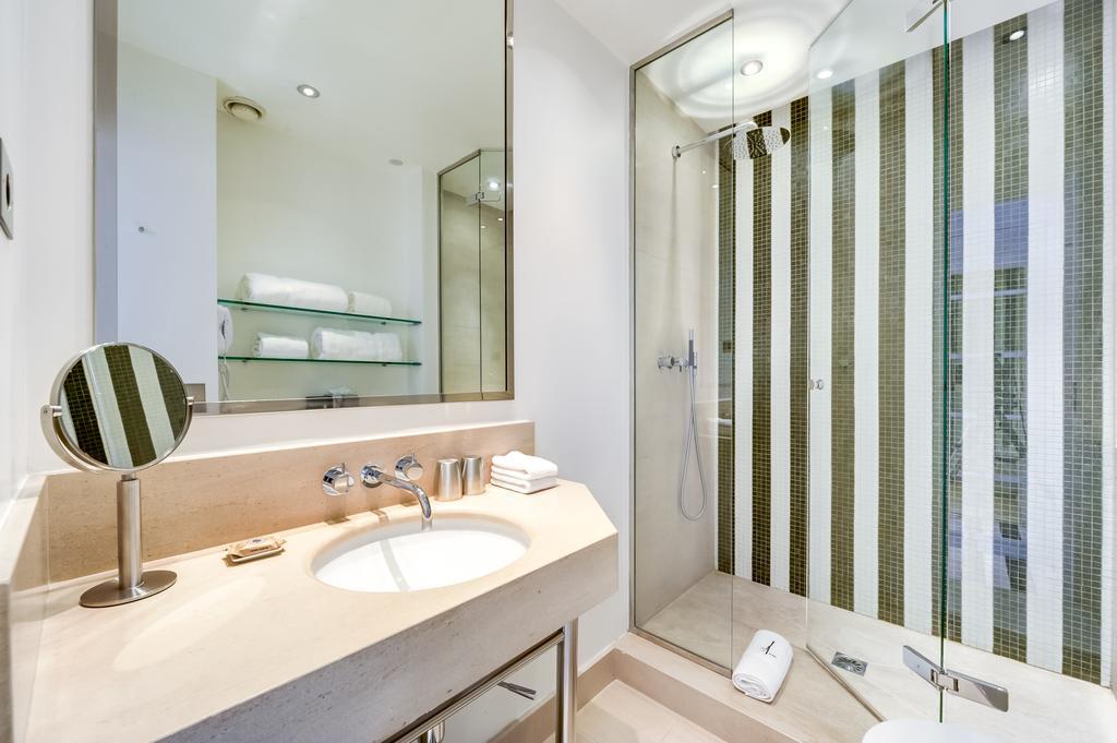 Hotel Le A Parigi
