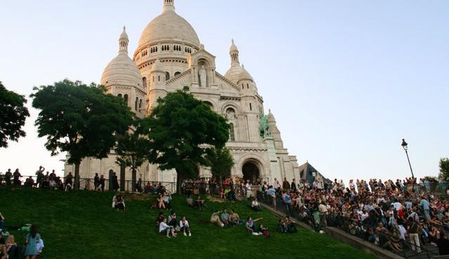 Montmartre Abbesses-artist Village Parigi