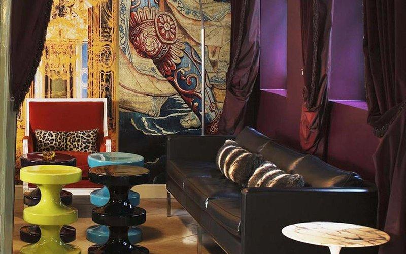 Hotel Du Petit Moulin, Haute Couture By Lacroix 4*