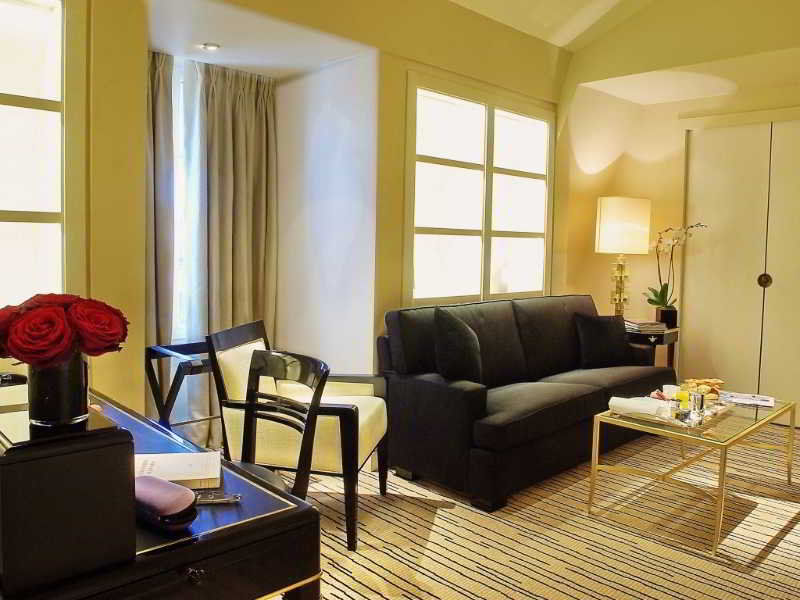 Montaigne 5*