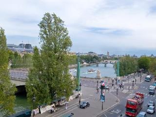 Du Quai Voltaire 3* Parigi