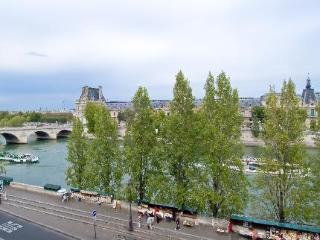Hotel Du Quai Voltaire Parigi