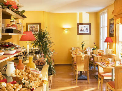 Hotel Elysees 8 Paris