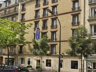 Hotel Montcalm 3*