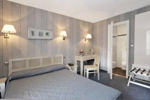 Carladez Cambronne 3* Parigi
