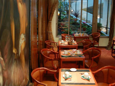 Moulin Plaza By Happyculture Parigi