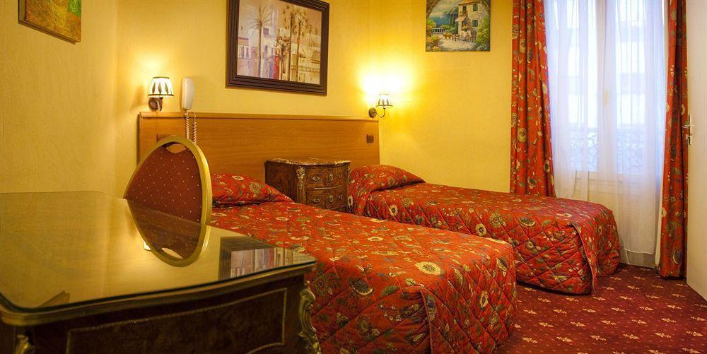 Hippodrome Hotel 2*