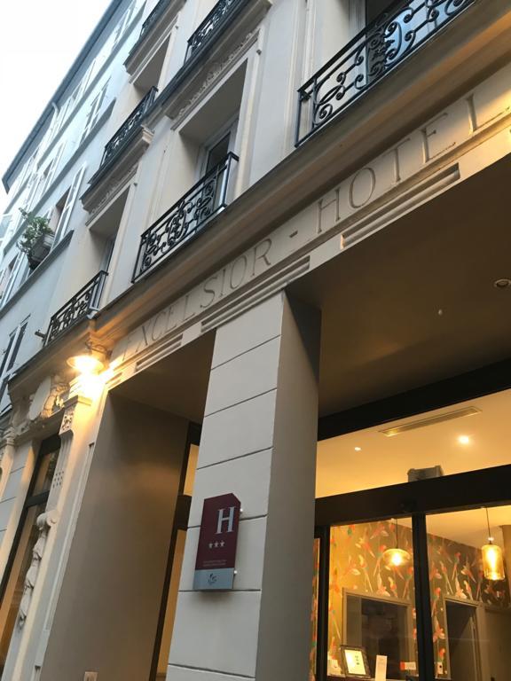 Hotel Excelsior Batignolles 3*