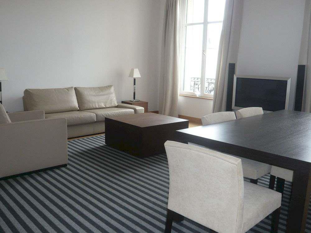 Apts Bridgestreet Champs Elysees Hotel