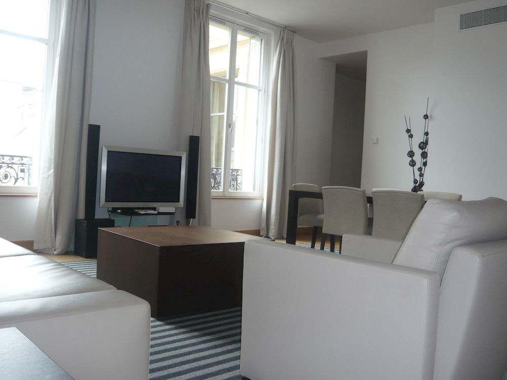 Hotel Apts Bridgestreet Champs Elysees Parigi
