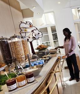 Hotel Ibis Ornano Montmartre Nord 18eme 3*