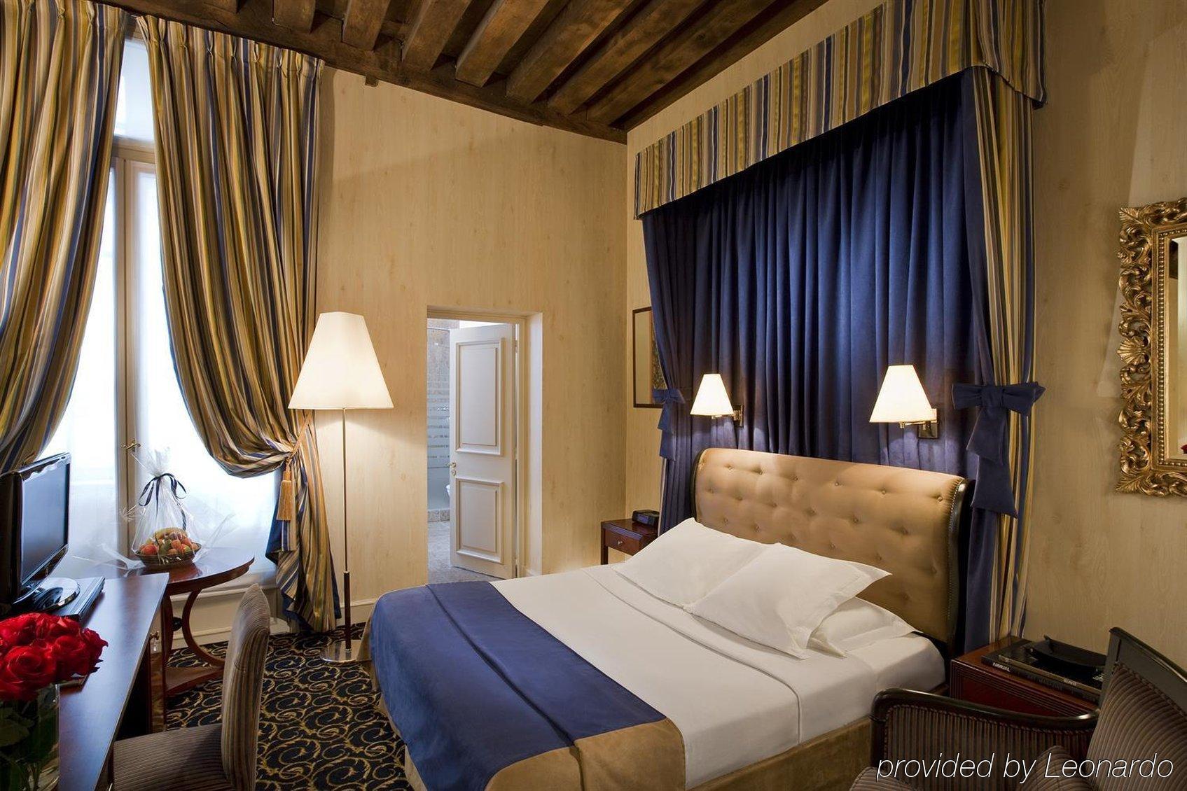 Hotel D'aubusson Parigi