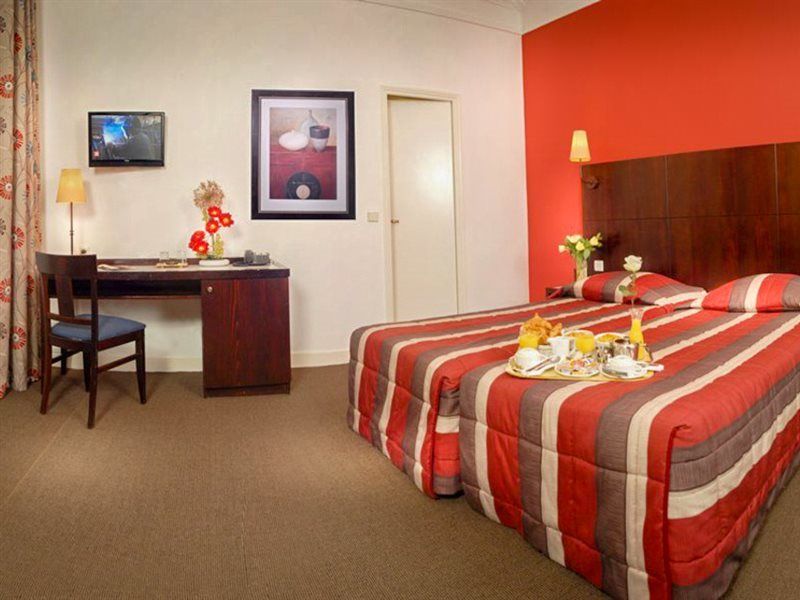 Opera Lafayette 3*