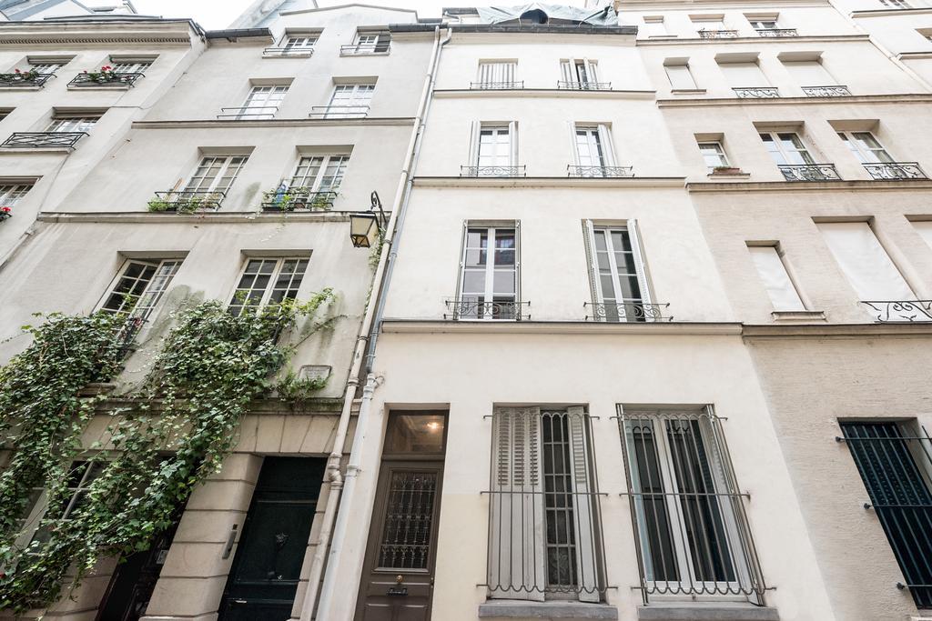 Studio Ile Saint-louis Parigi