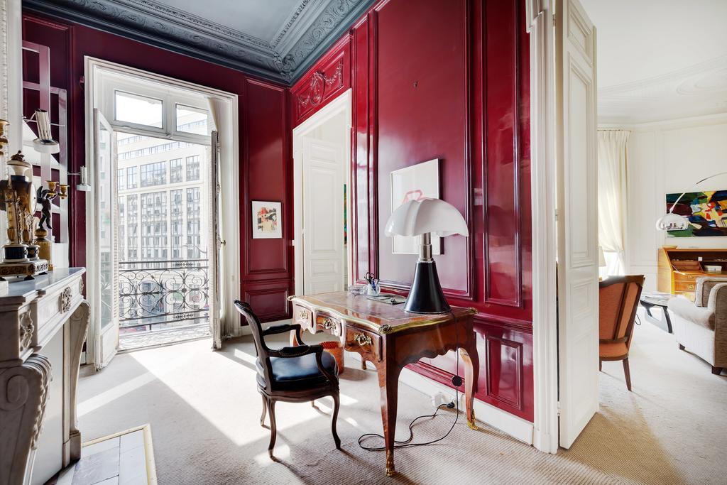 Haussmann 168 * Parigi