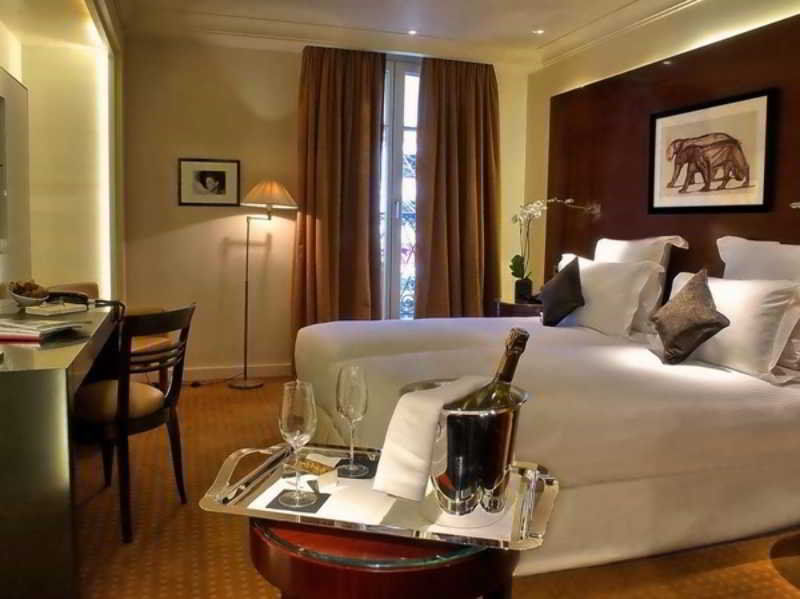 Montaigne 5*