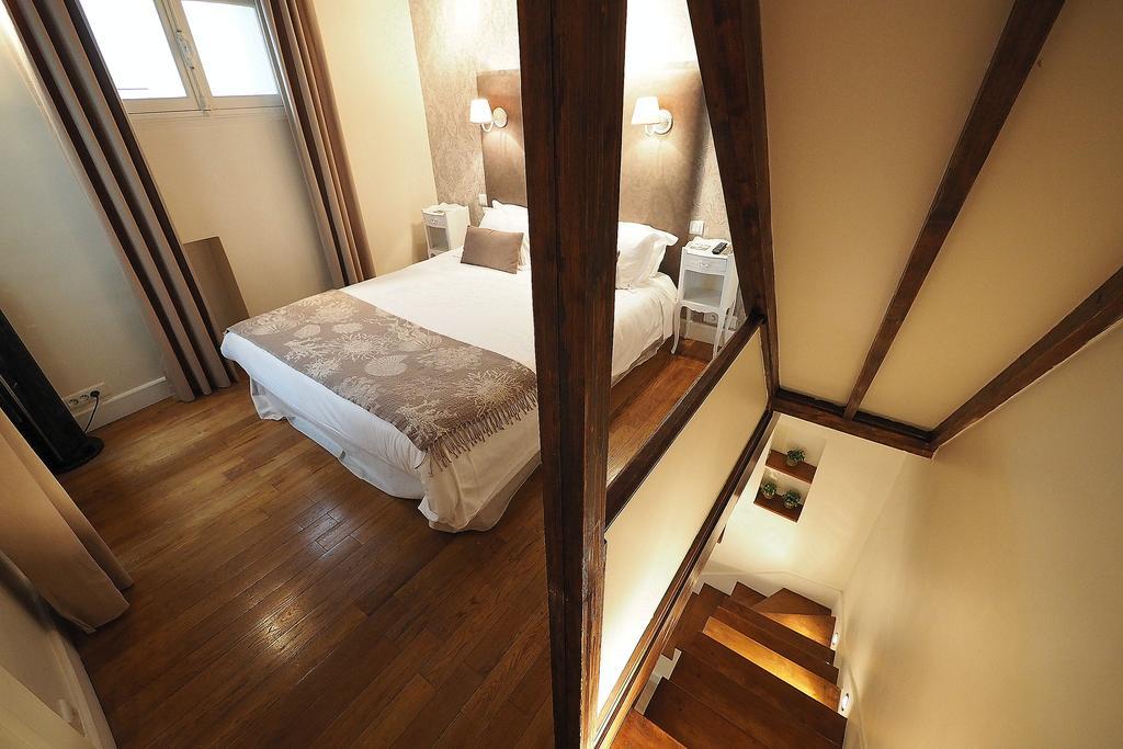 Louvre Parisian Chicsuites Parigi