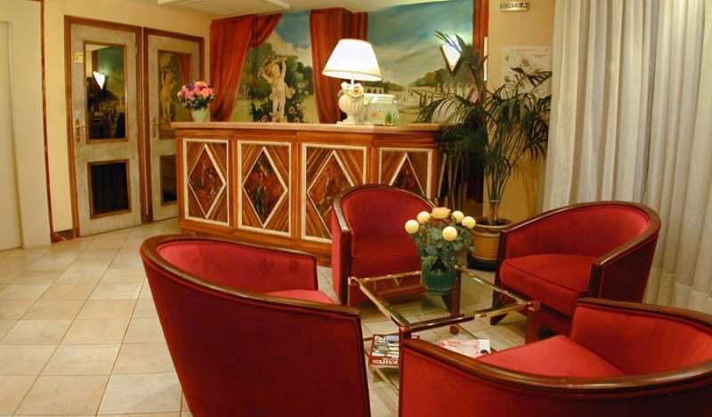 Louvre Sainte Anne Hotel 3*
