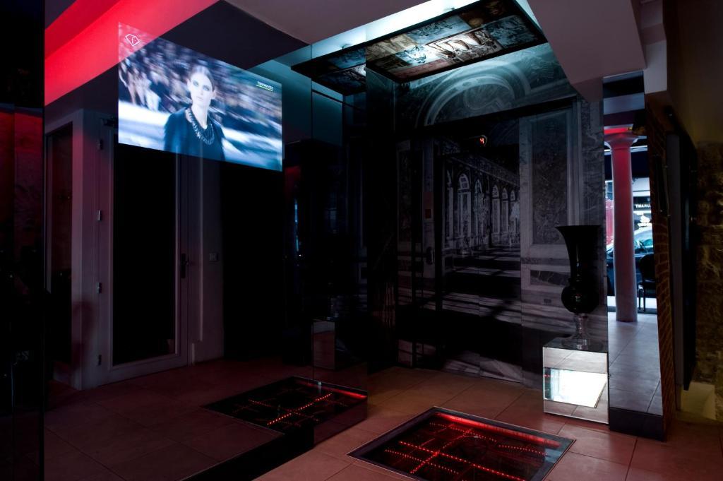 Boutique Konfidentiel Hotel Parigi