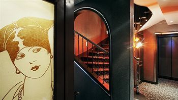 Hotel Des Champs-elysees 4*