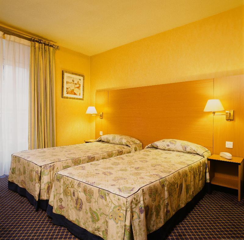 Lautrec Opera Hotel