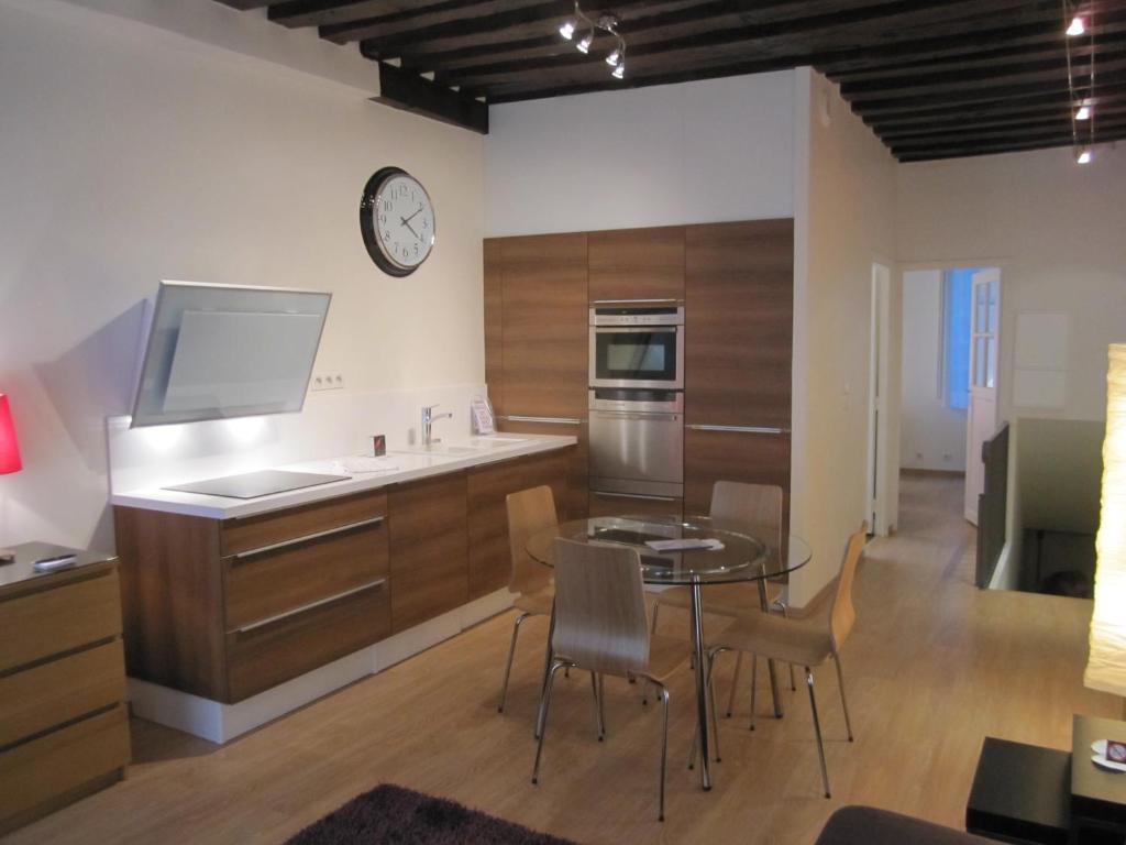 Apartment Le Marais Parigi