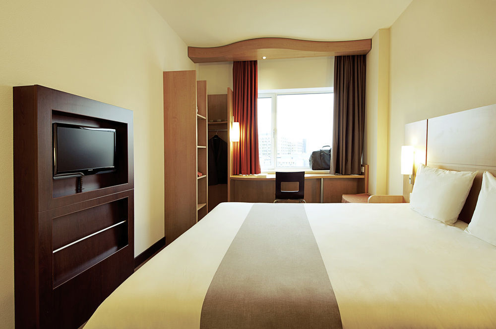Ibis Canal Saint Martin