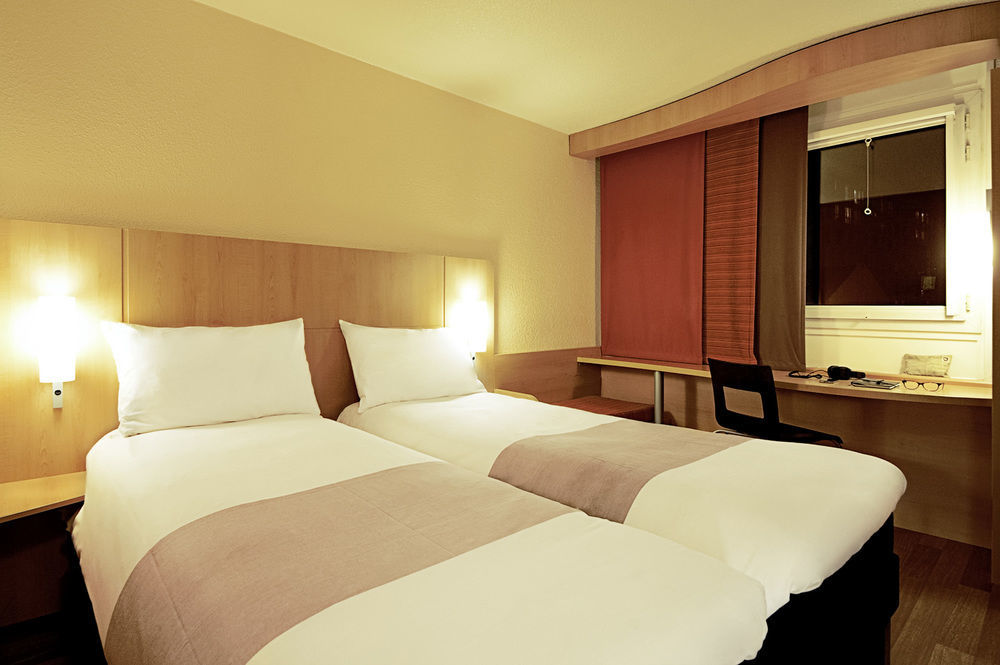 Hotel Ibis Canal Saint Martin Parigi