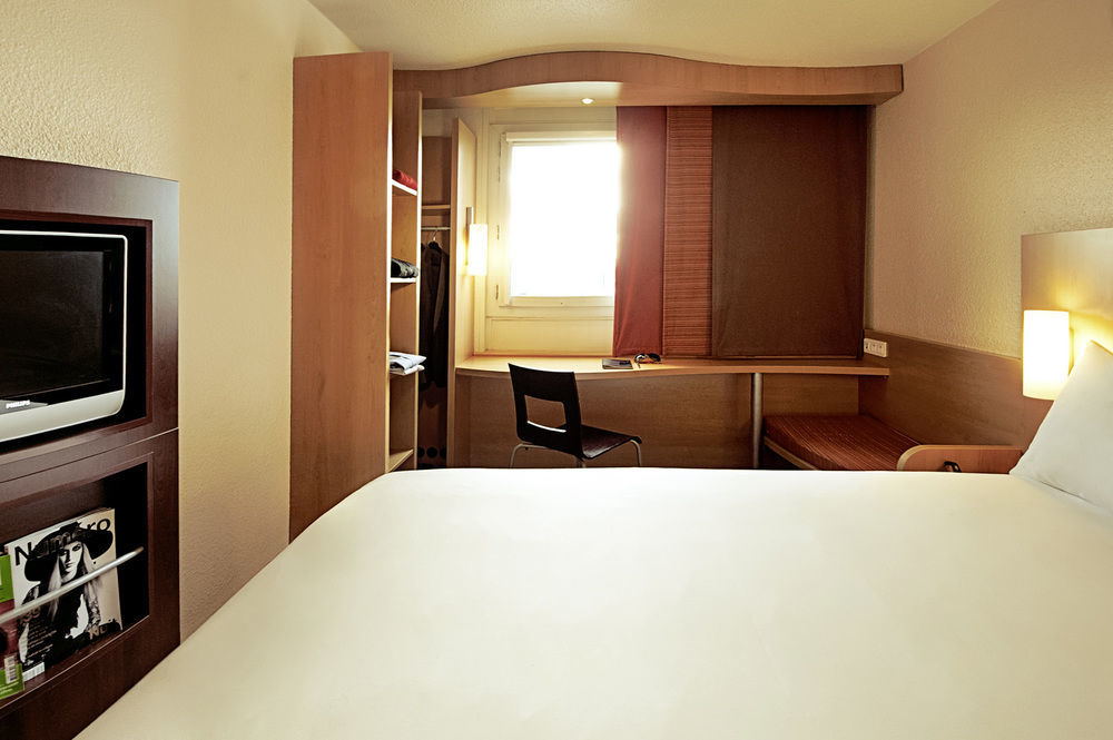 Ibis Canal Saint Martin Parigi