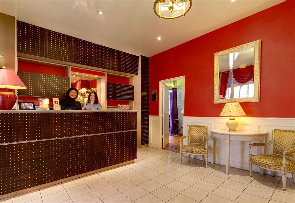 Clarisse Hotel