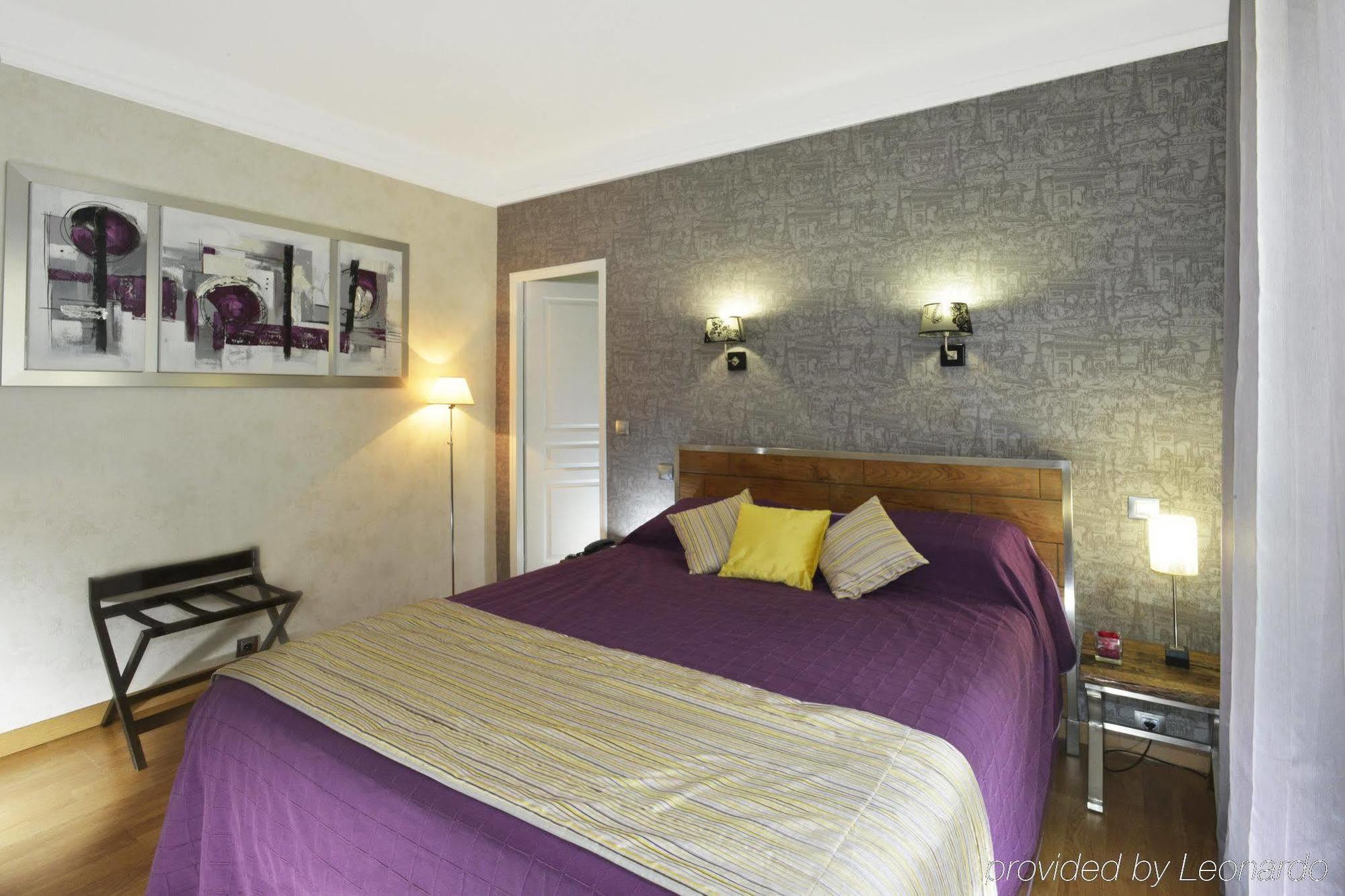 Carladez Cambronne Hotel