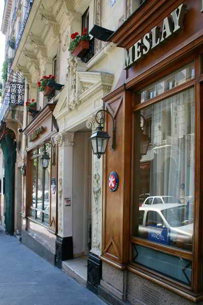 Meslay Republique