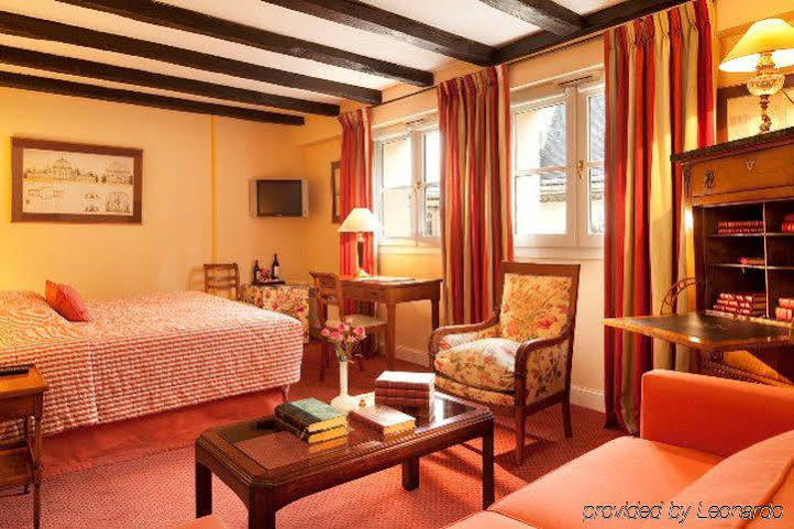 Relais Du Louvre Hotel