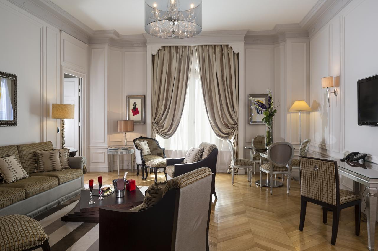 Majestic Champs Elysées Aparthotel Parigi