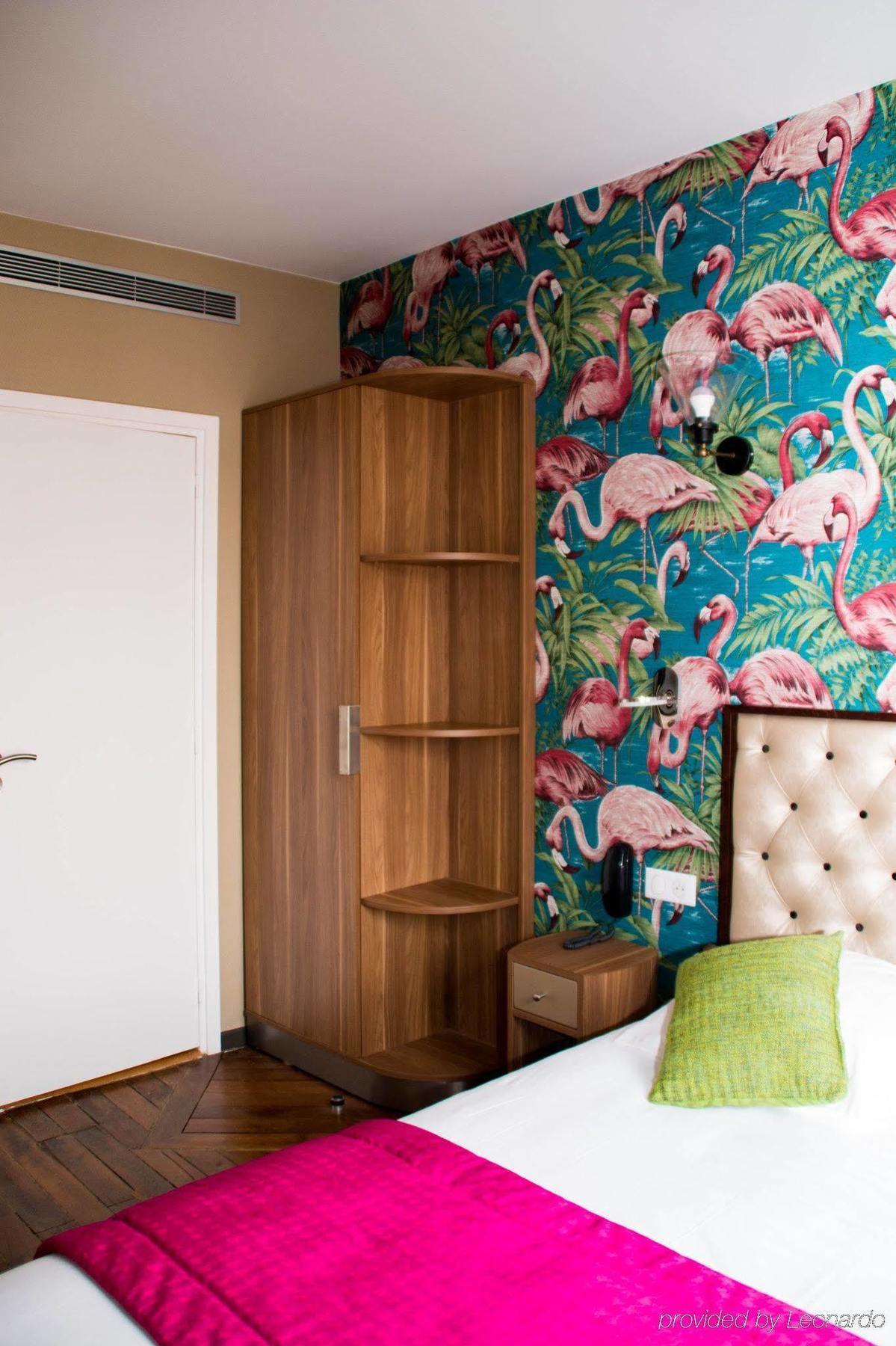 Excelsior Batignolles Paris