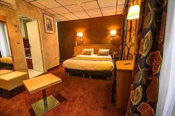 Hotel Des Trois Gares Parigi