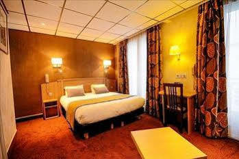Des Trois Gares 3*