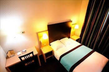 Des Trois Gares Hotel 3*