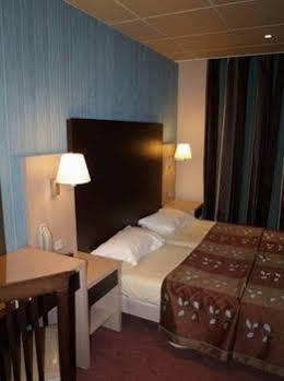 Des Trois Gares 3*