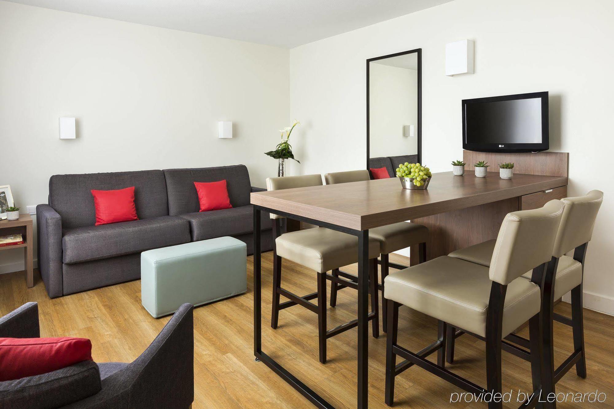 Aparthotel Citadines Place D'italie 3*