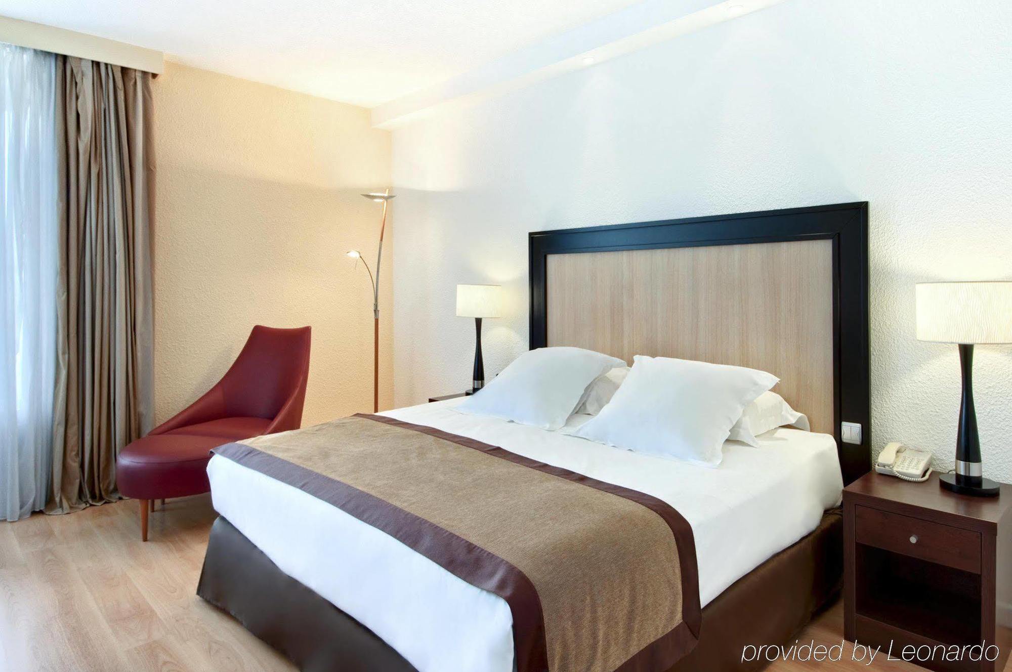 Hilton Orly Airport Hotel 4*