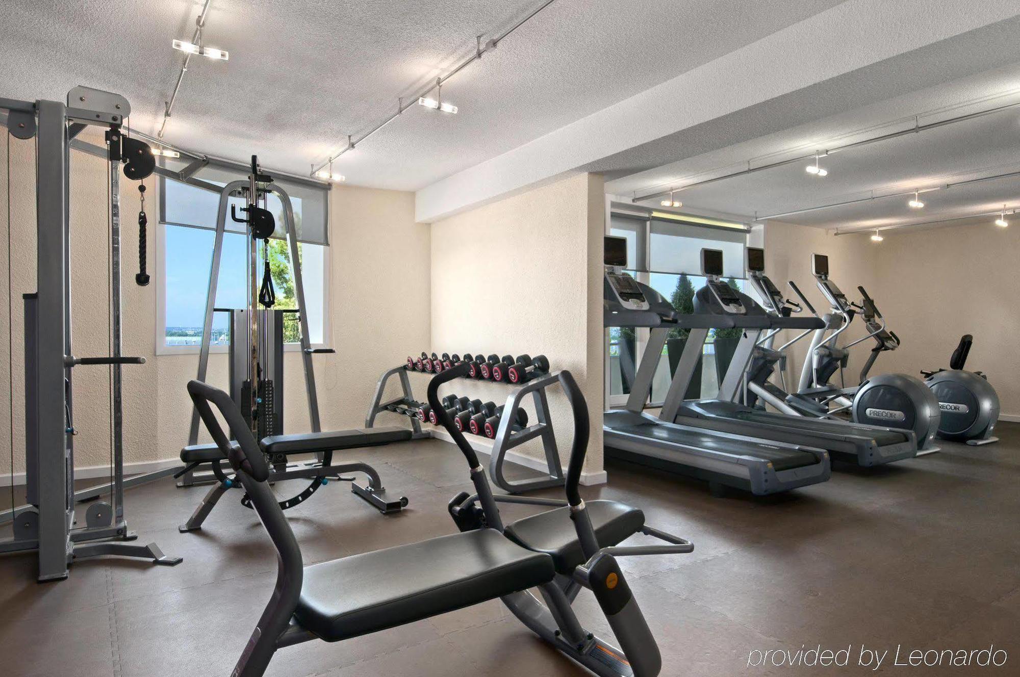Hilton Orly Airport Hotel 4*