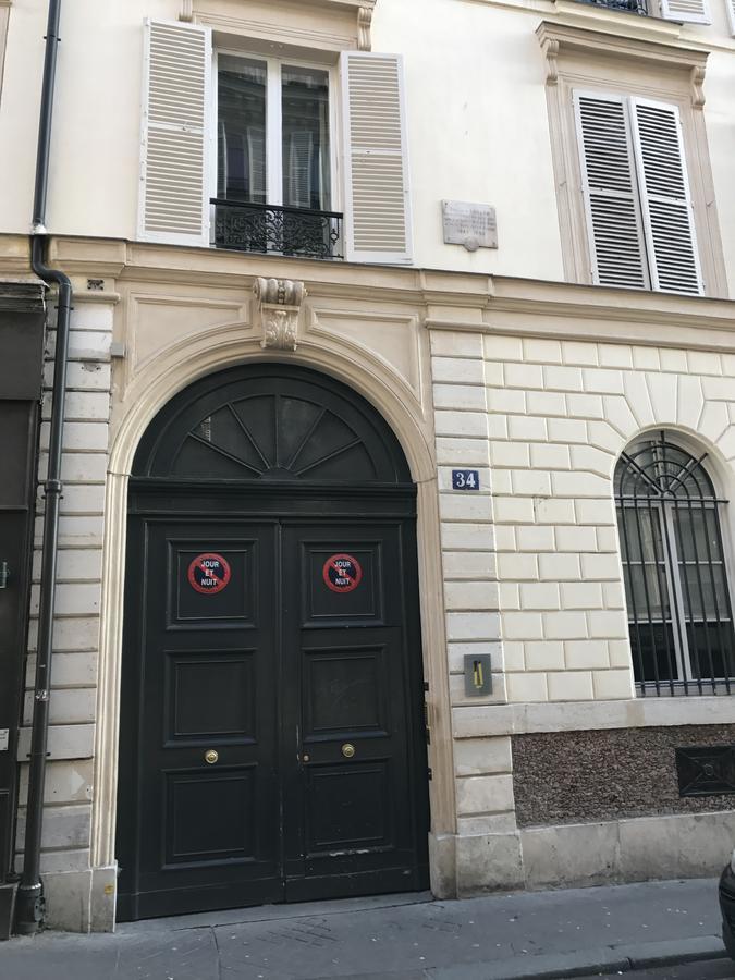 1er Etage Sopi-montmartre 3* Parigi