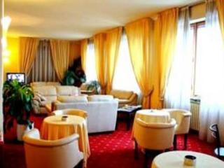 Hotel De La Place Des Alpes