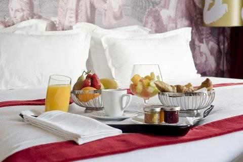Boutique Konfidentiel Parigi