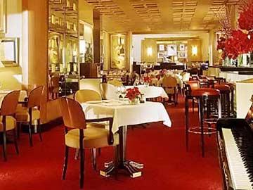 Metropolitan Champs Elysees Hotel