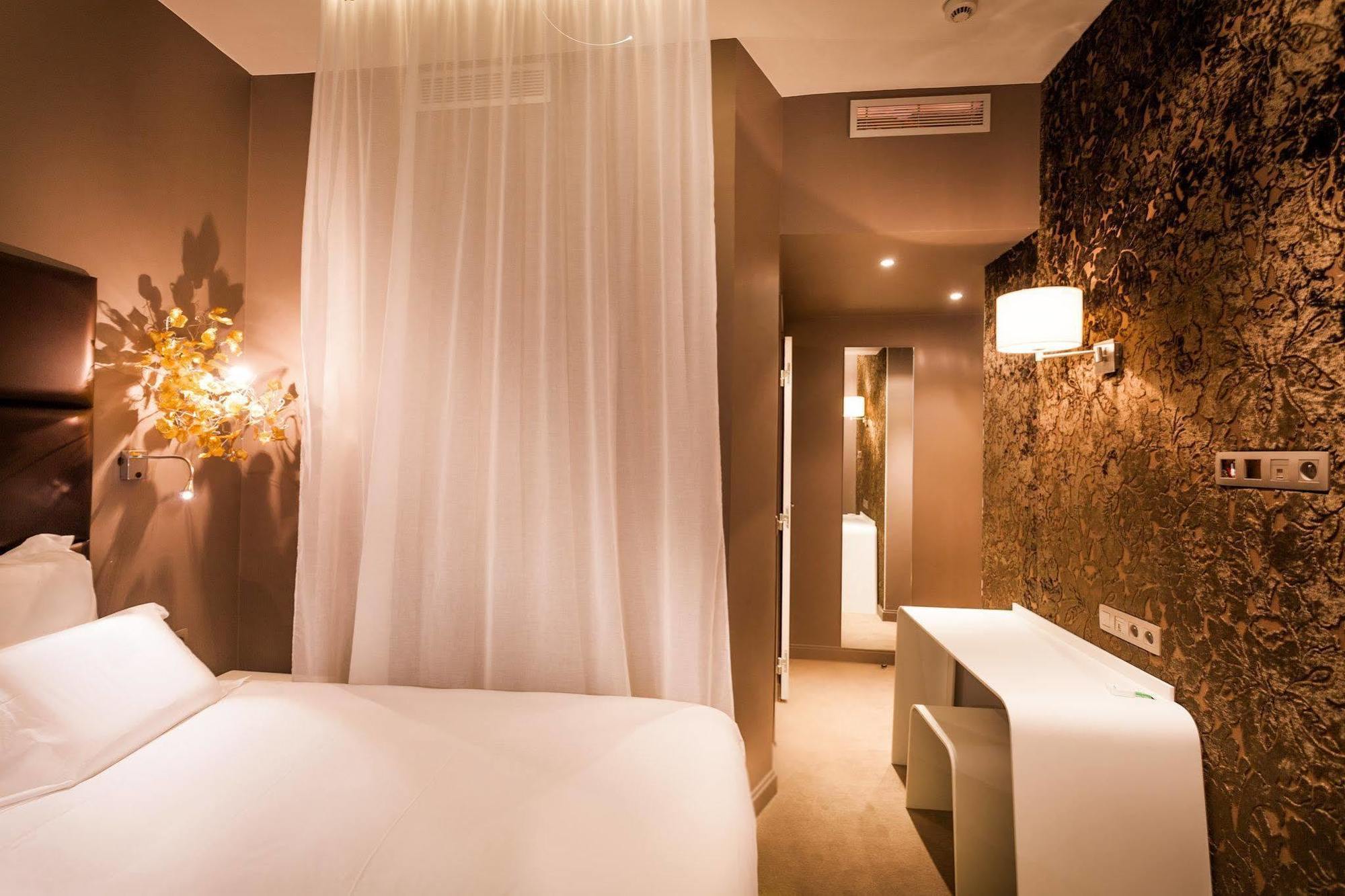 Legend Hotel