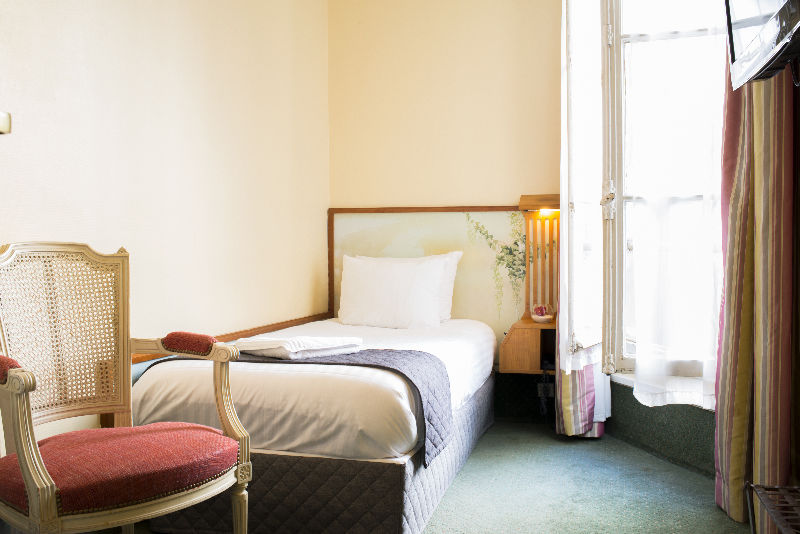 France Louvre Hotel