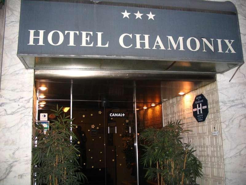 Des Comédies 3*